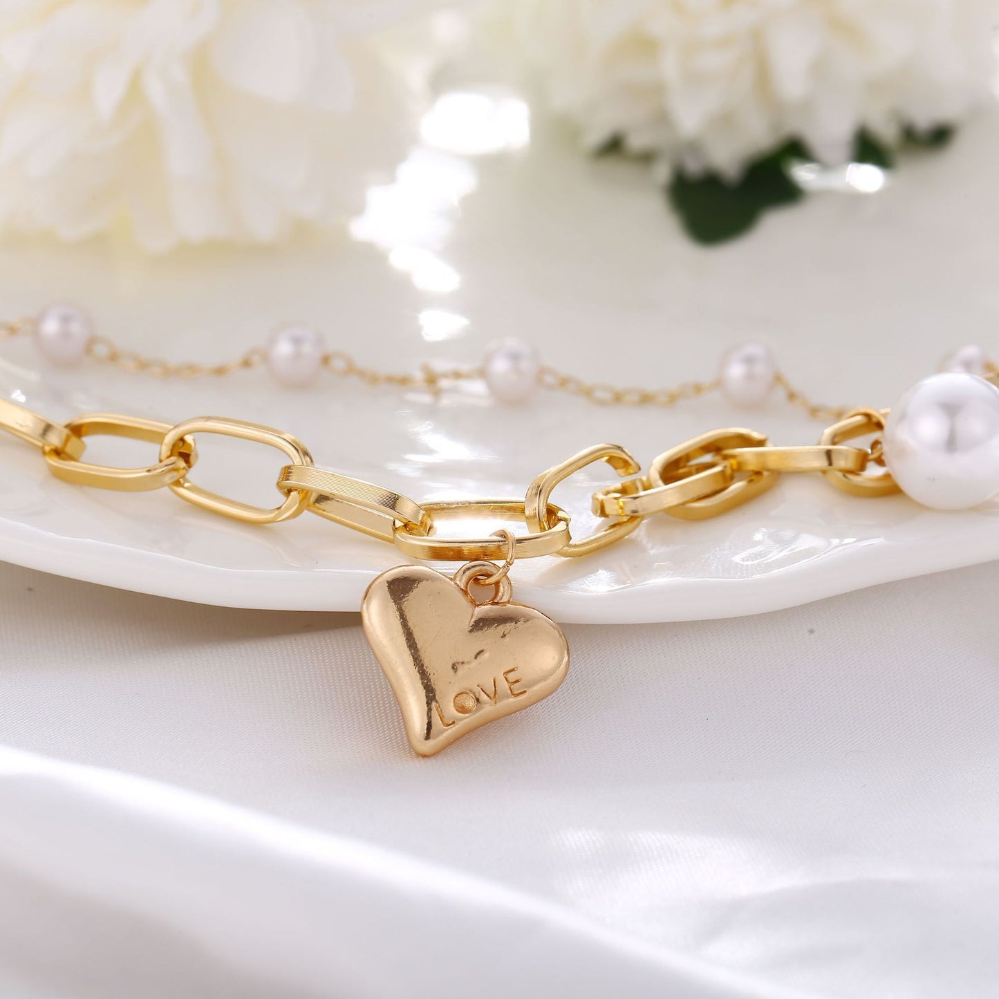 2 Piece Heart and Pearl Bracelet Set 18K Gold